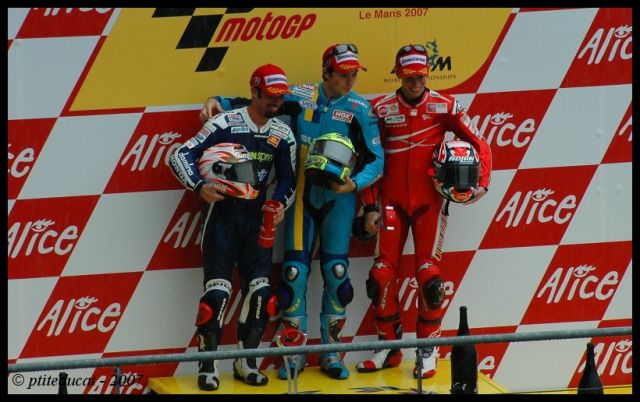 Podium_8183.jpg